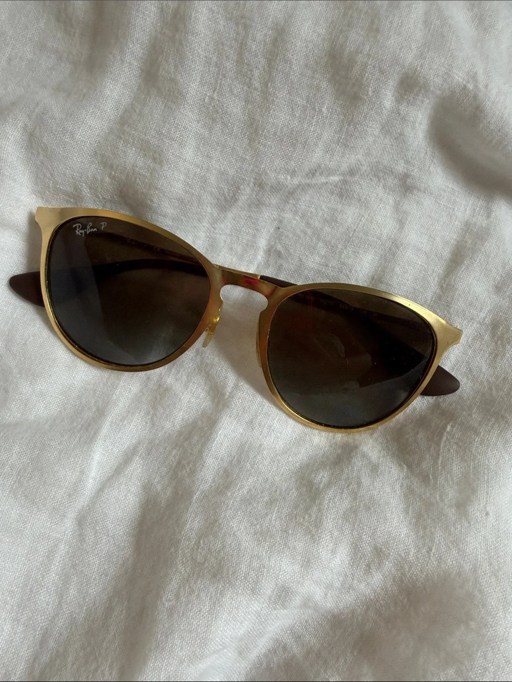 Ray-Ban Gold Frame Lens Women's round Sunglasses